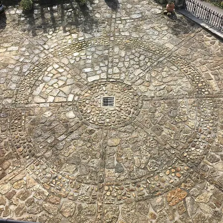 Pensión Casa Laureles 2*