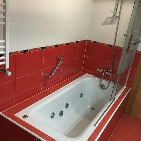 Pensión Casa Laureles 2*